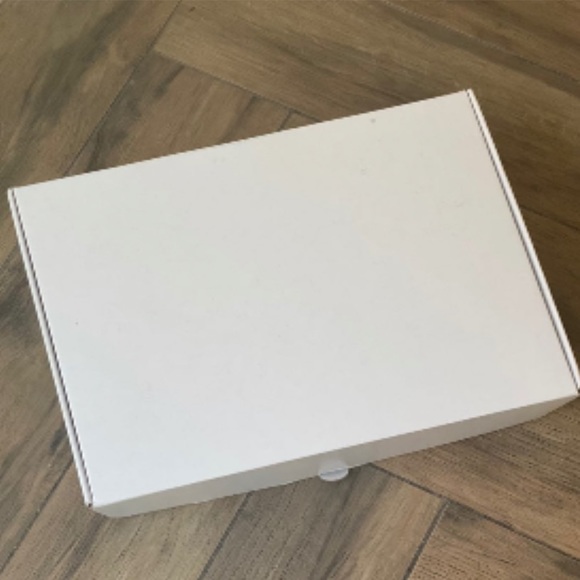 HERMES WHITE EMPTY BOX Chez Bienvenue Packing Box - Picture 13 of 13